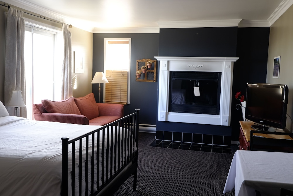 Auberge La Camarine 16/50