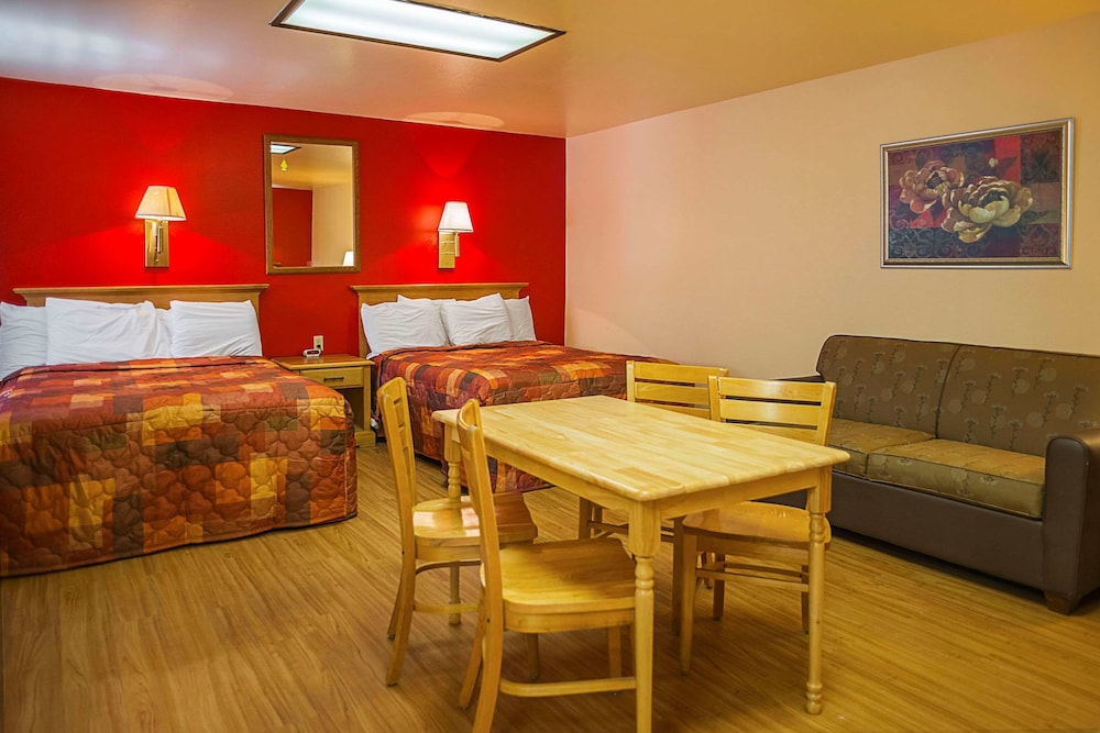 Rodeway Inn Buffalo, WY 26/38