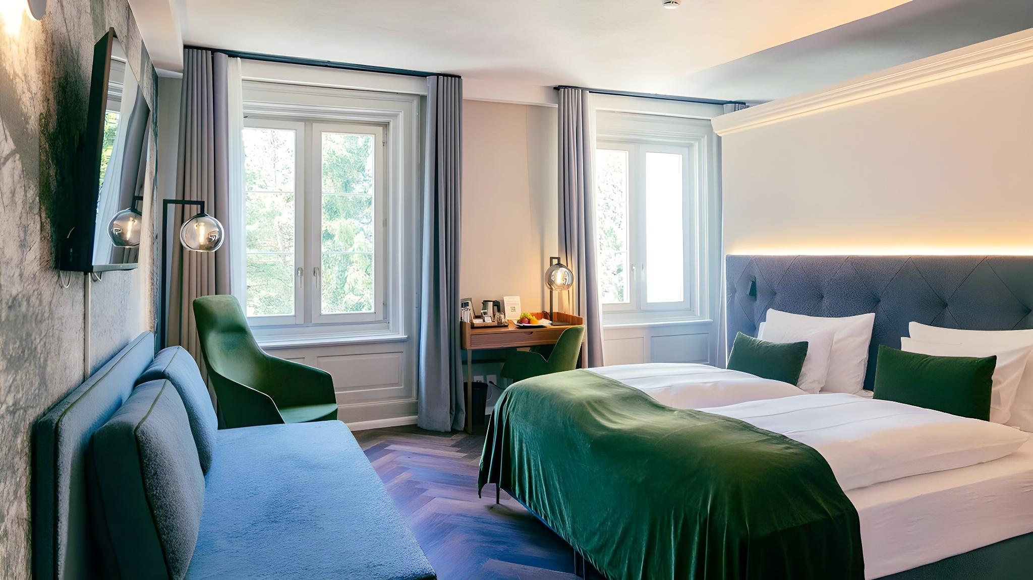 Boutique, Superior, Queen and Twin Beds