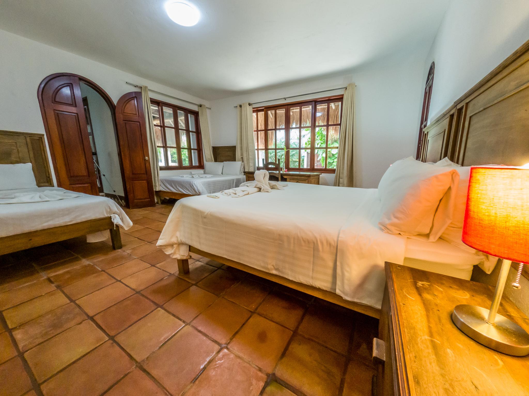 Room, Quintuple