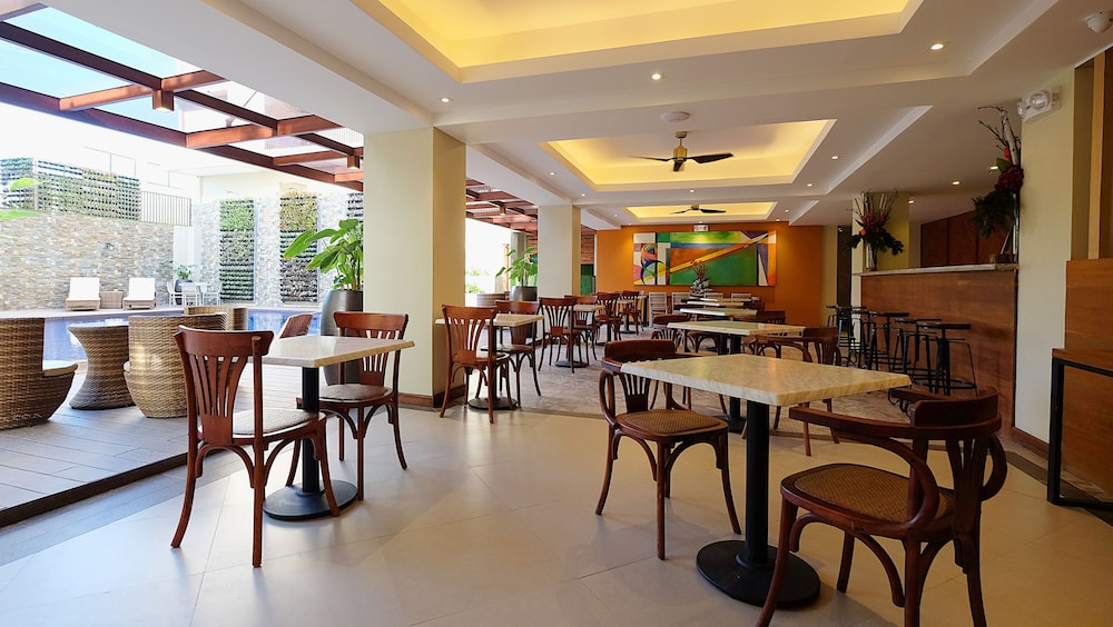 Altabriza Resort Boracay 33/50