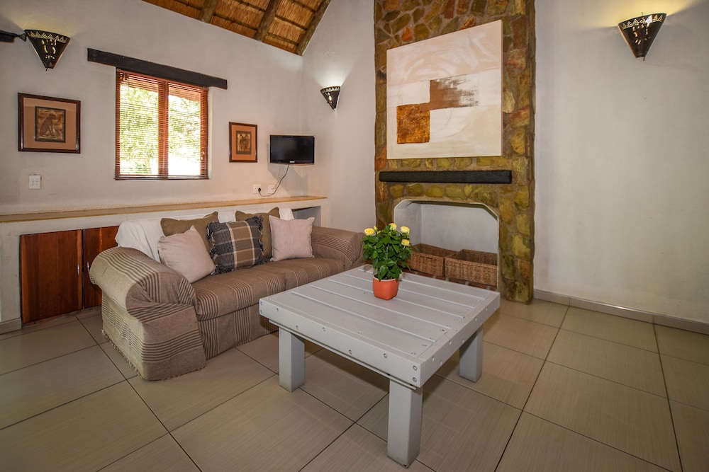 Leopard s Lair Bush Lodge 18/36