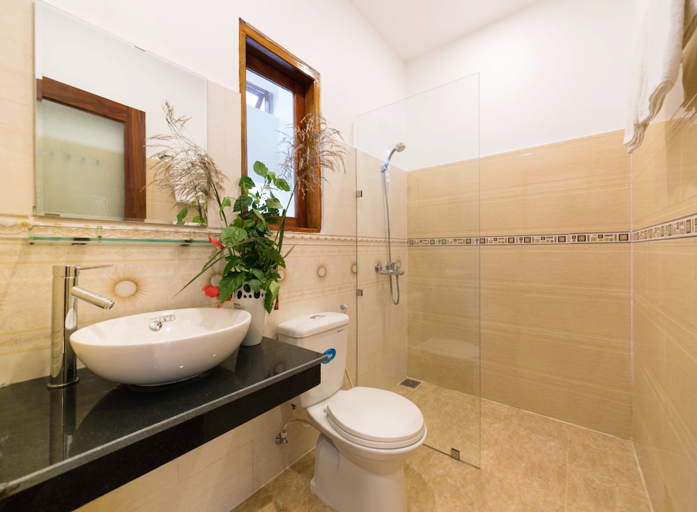 2 BEDROOMS, FAMILY, POOL SIDE, PRIVATE BATHROOM