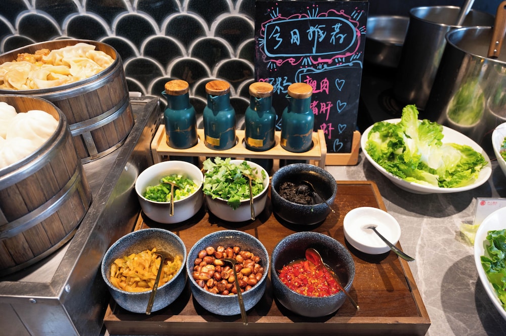 Yuezhi Hotel (Guangzhou Yuexiu Park Subway Station Store) 56/63