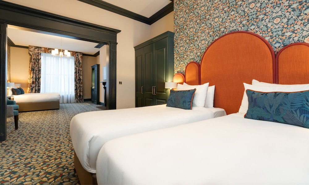 Georgian, Family Suite, 2 King Beds