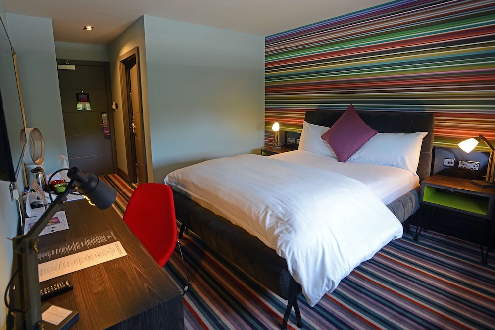 Village Urban Resort Coventry 15/74