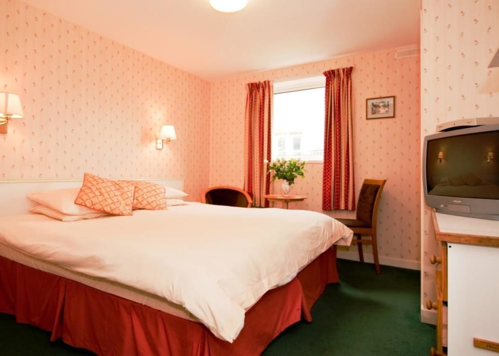 CASTLETOWN HOTEL 11/40