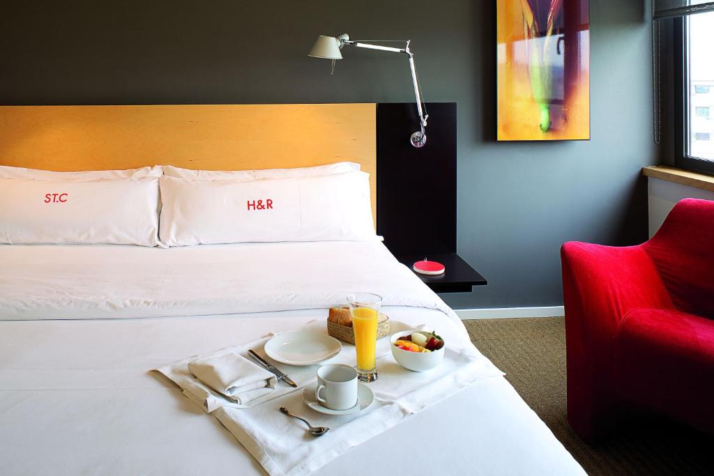 Room, Double or Twin Bed