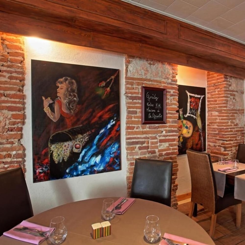 Logis Hotel Les Pasteliers 27/36