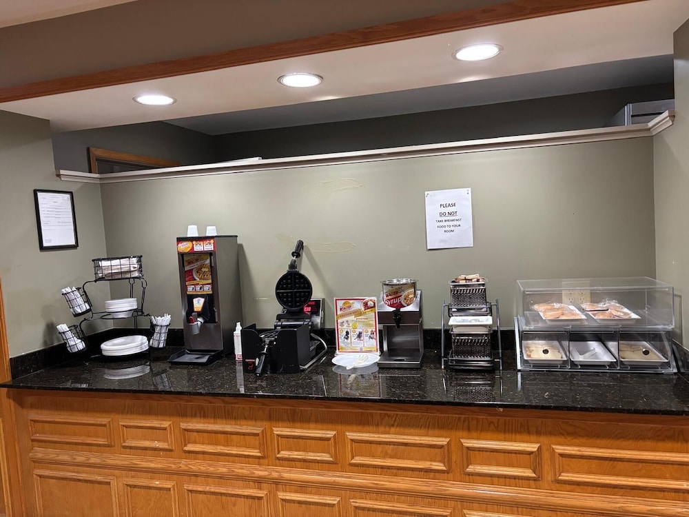 FairBridge Inn & Suites Fort Wayne 27/52