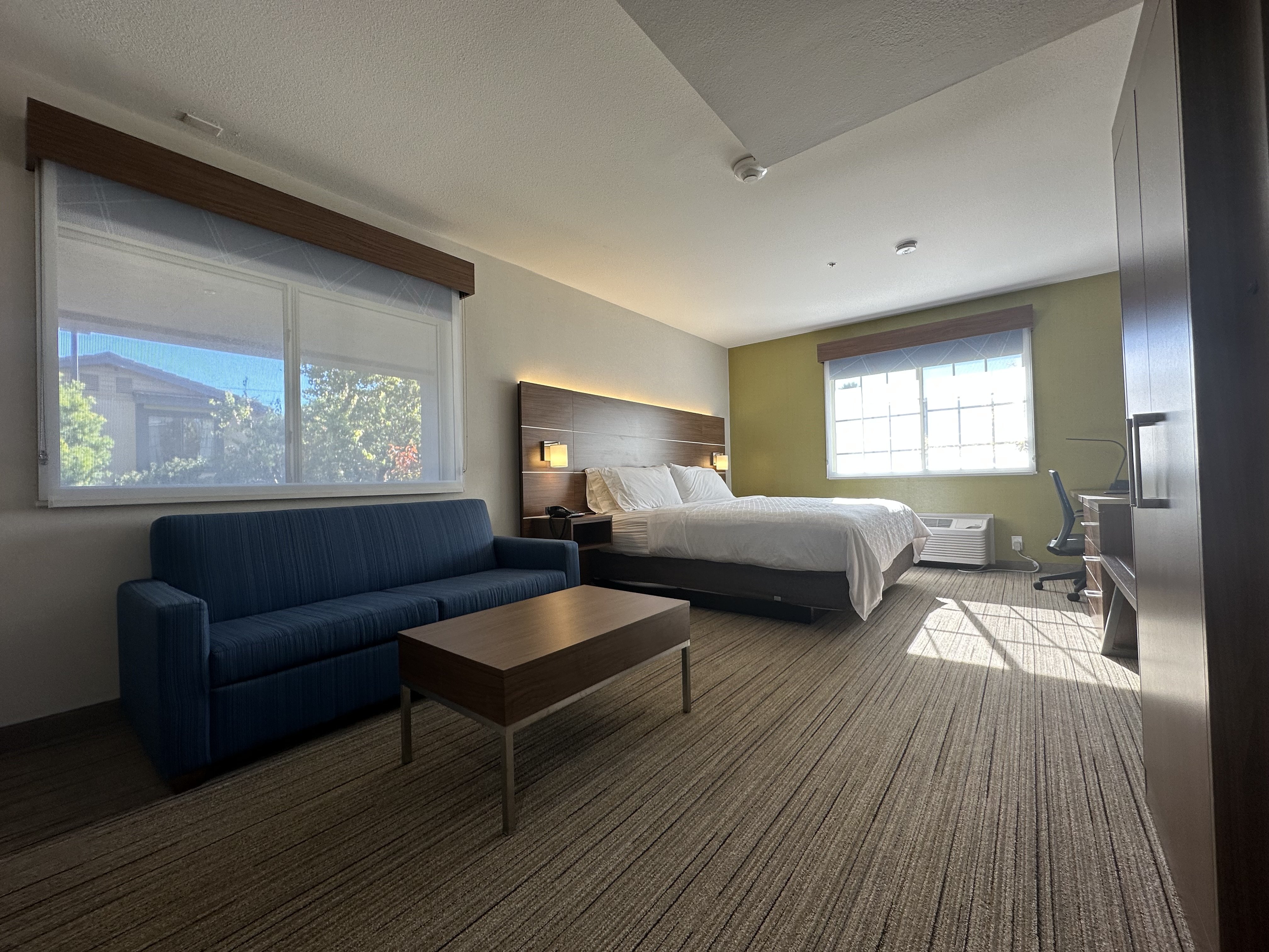 Hotel Fairchild 44/63