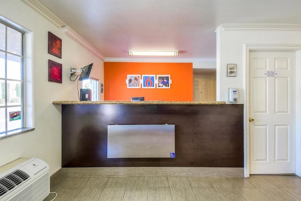 Motel6 Menifee, CA 14/71