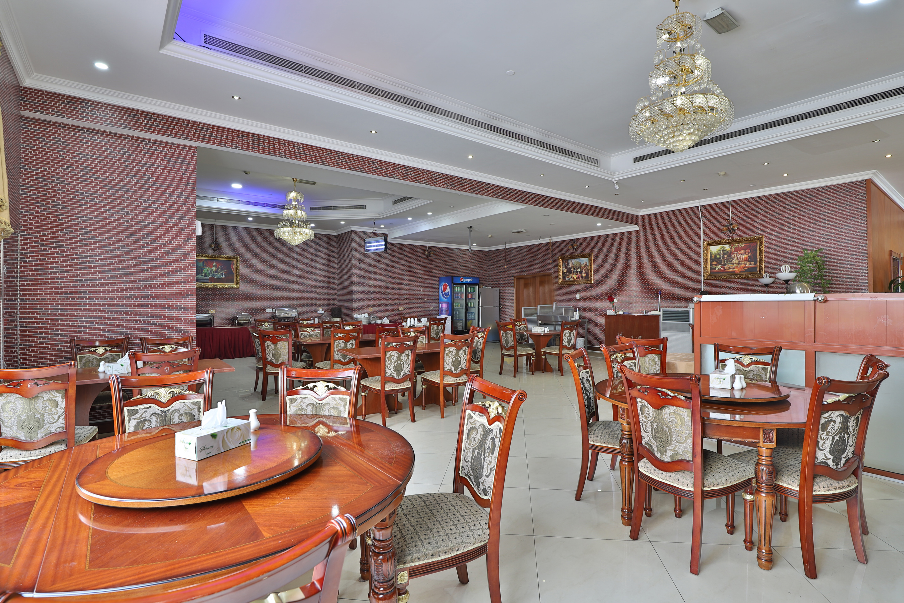 restaurant cafeteria