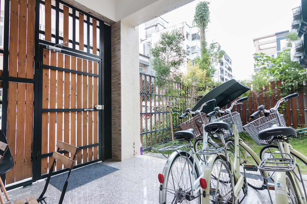 Muna Hostel 6/42