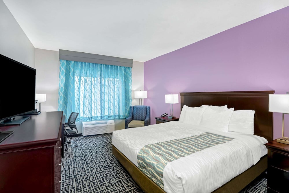 La Quinta Inn And Suites By Wyndham Cookeville 9/35