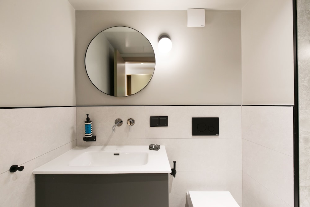 Noa Hotel 64/66