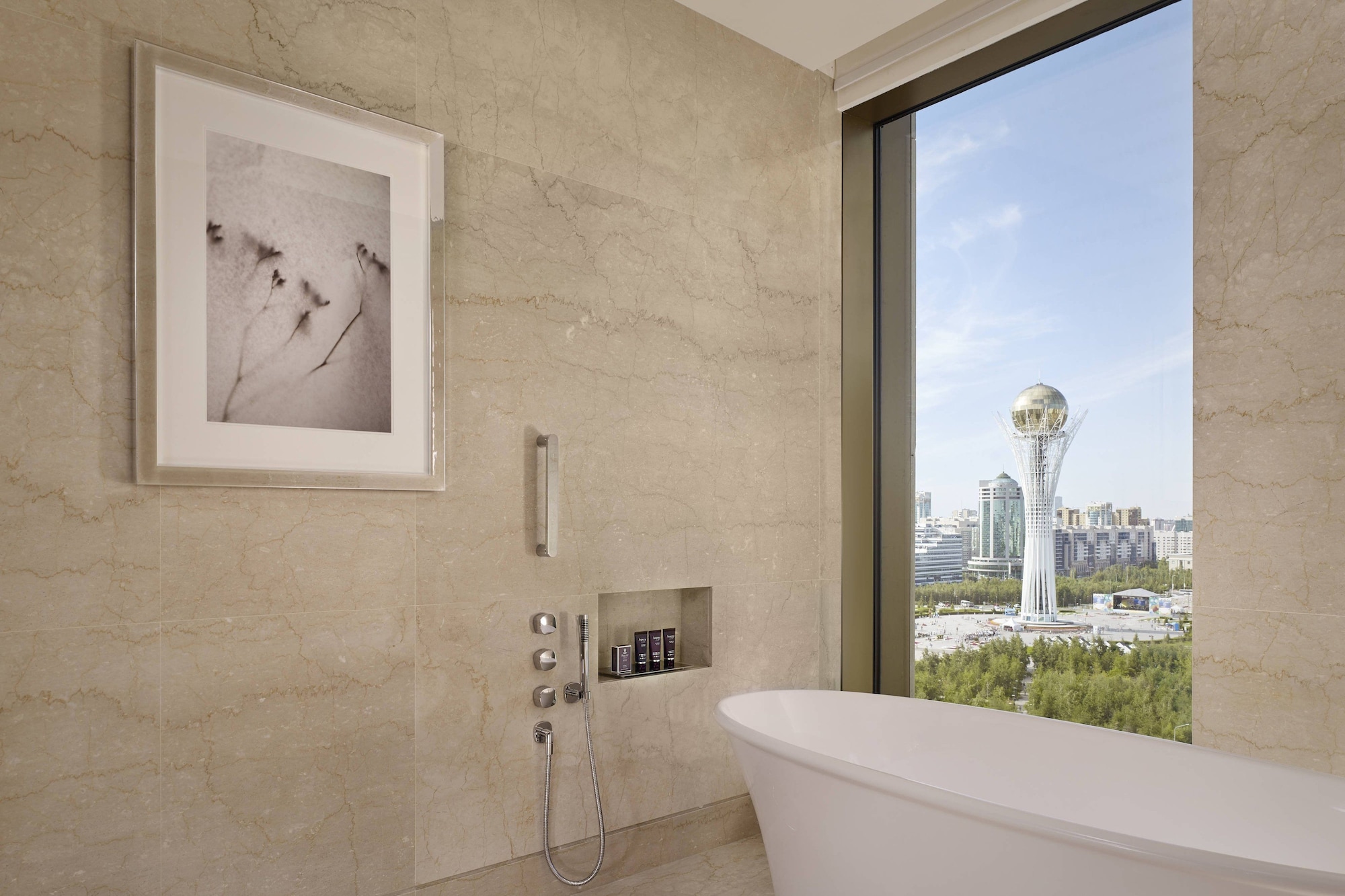 Club Room, 2 Queen Beds, City View, THE RITZ-CARLTON ASTANA 3/3