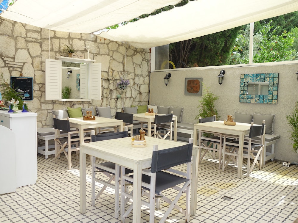 Peri Art Hotel 34/43
