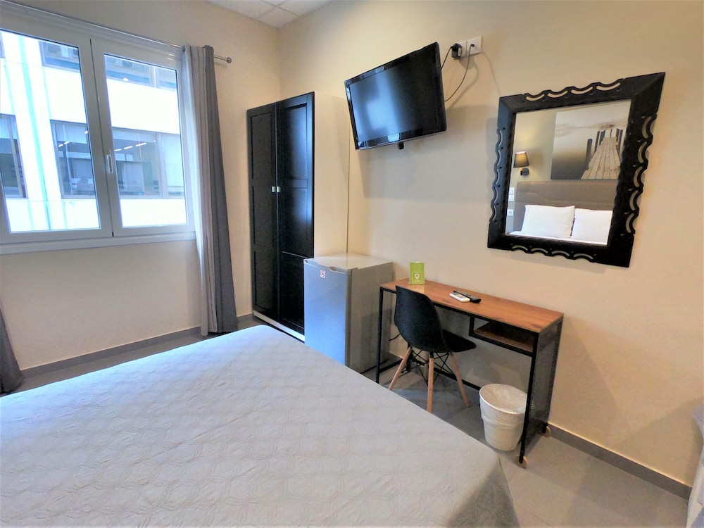 Hotel Achillion 12/44