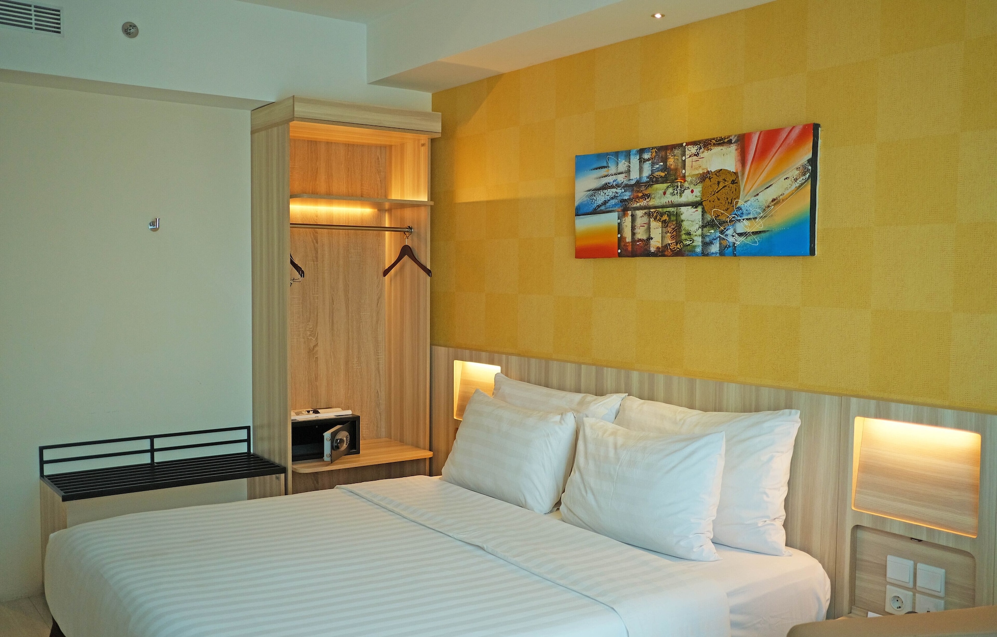 Deluxe Double Room City View