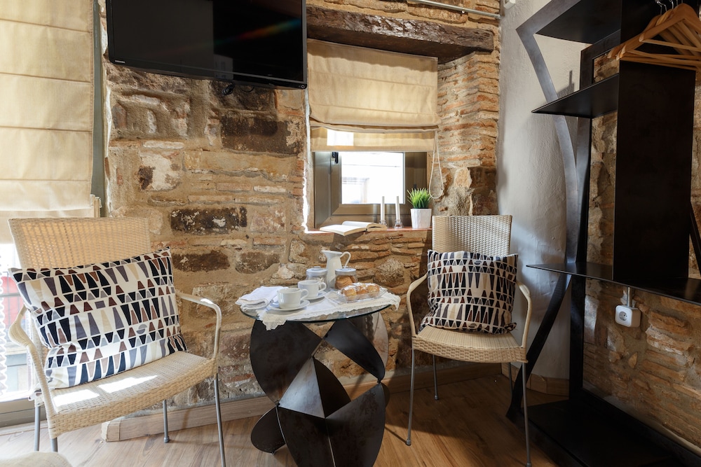 Ainb Picasso Corders Apartments 46/58