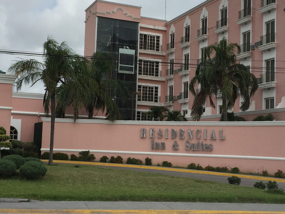 Hotel Residencial Inn Suites 21/22