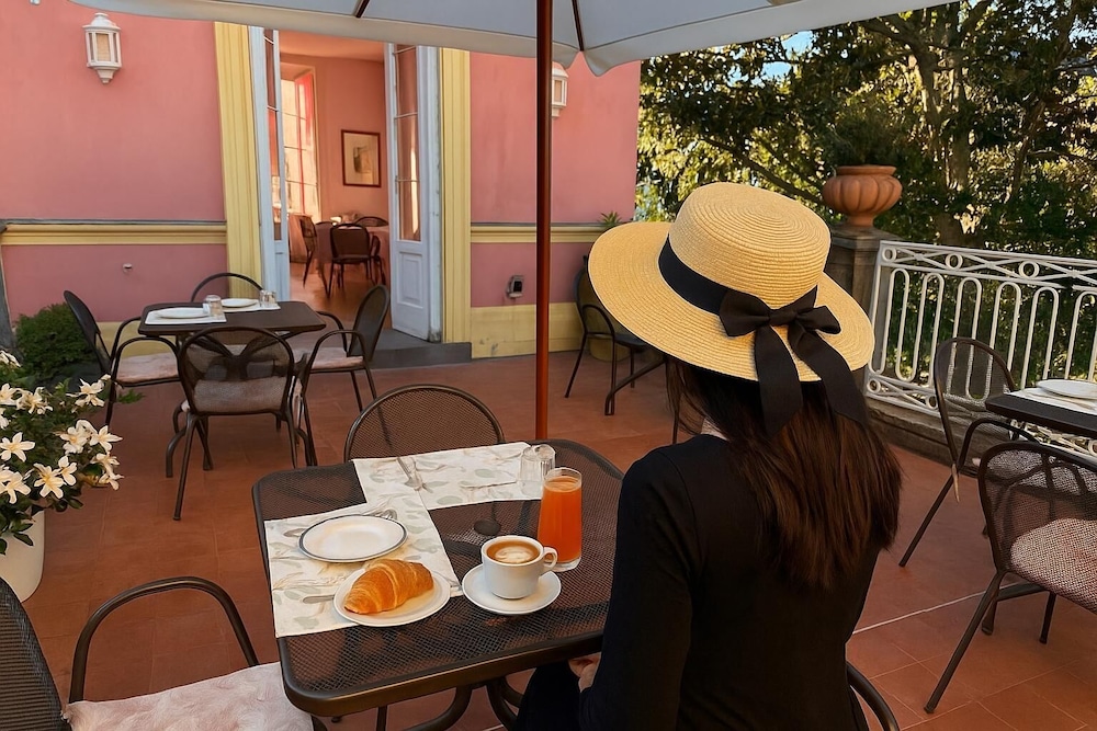 The Secret Garden Relais 55/66