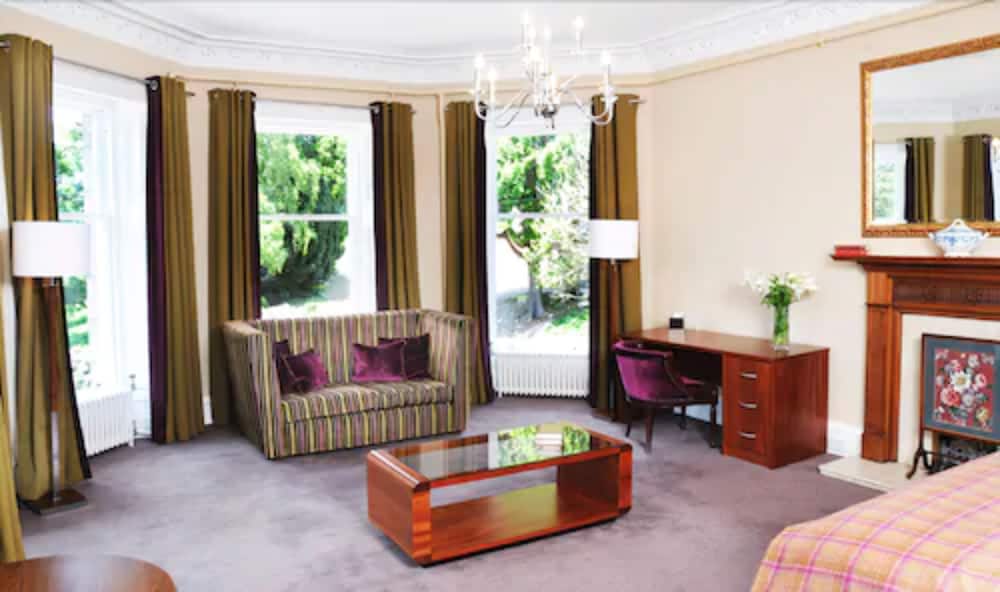 Tor Na Coille Hotel 43/52