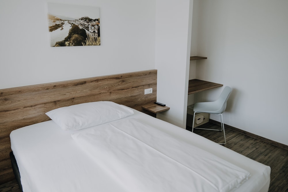 PARKHOTEL BRUNAUER 12/56