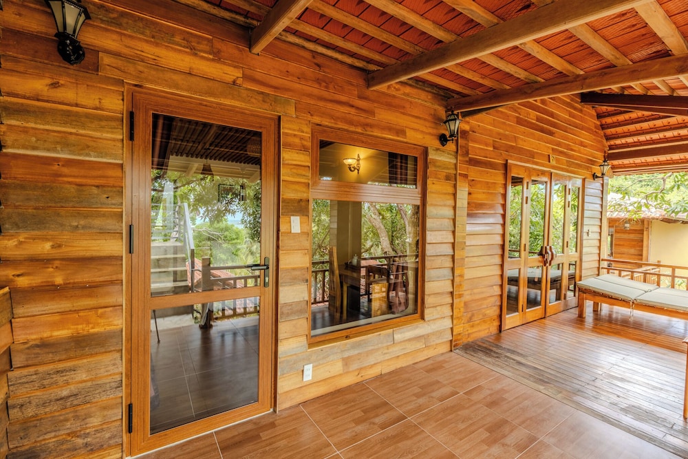 Mango Beach Resort 22/50