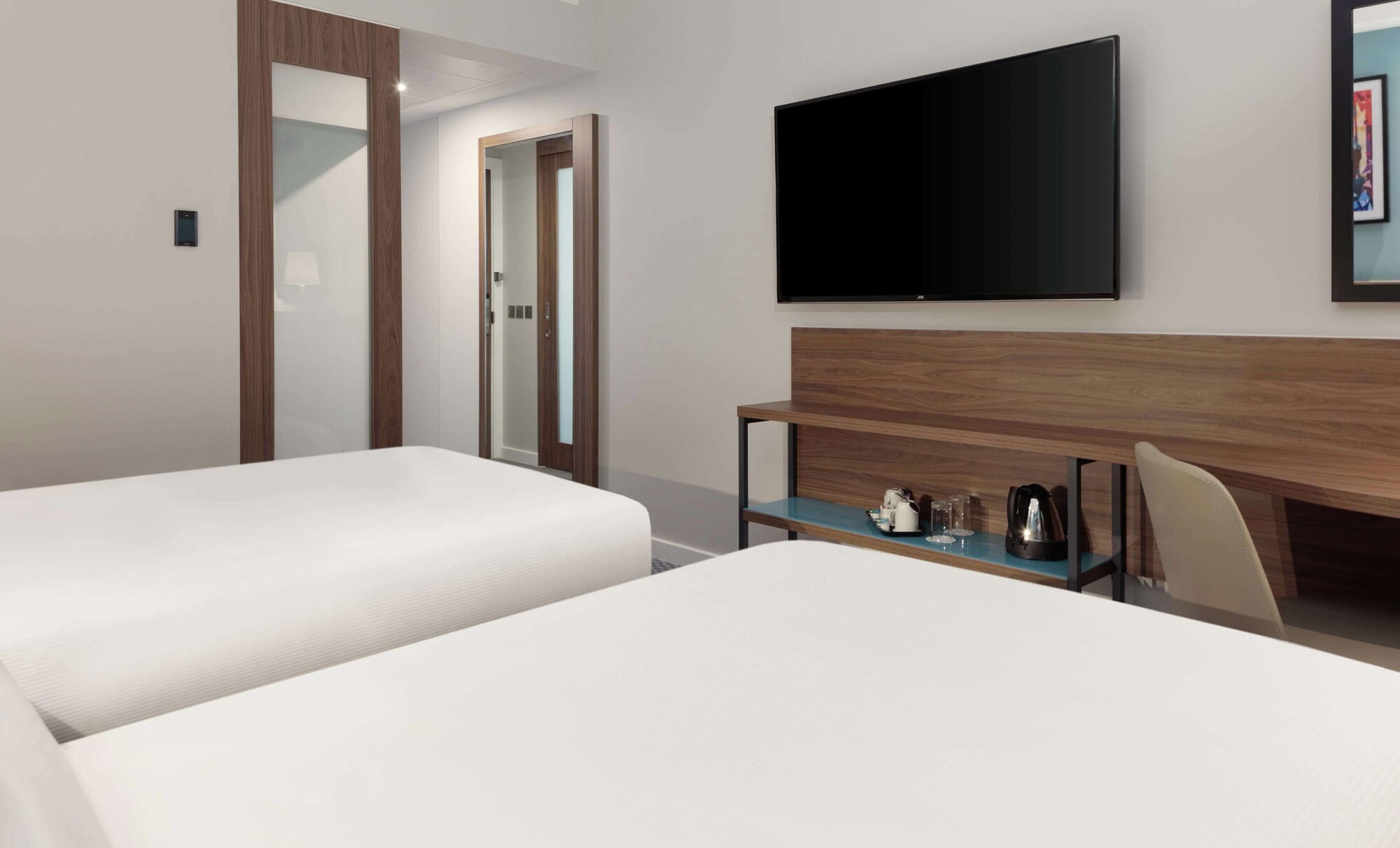 ROOM, TWIN BEDS