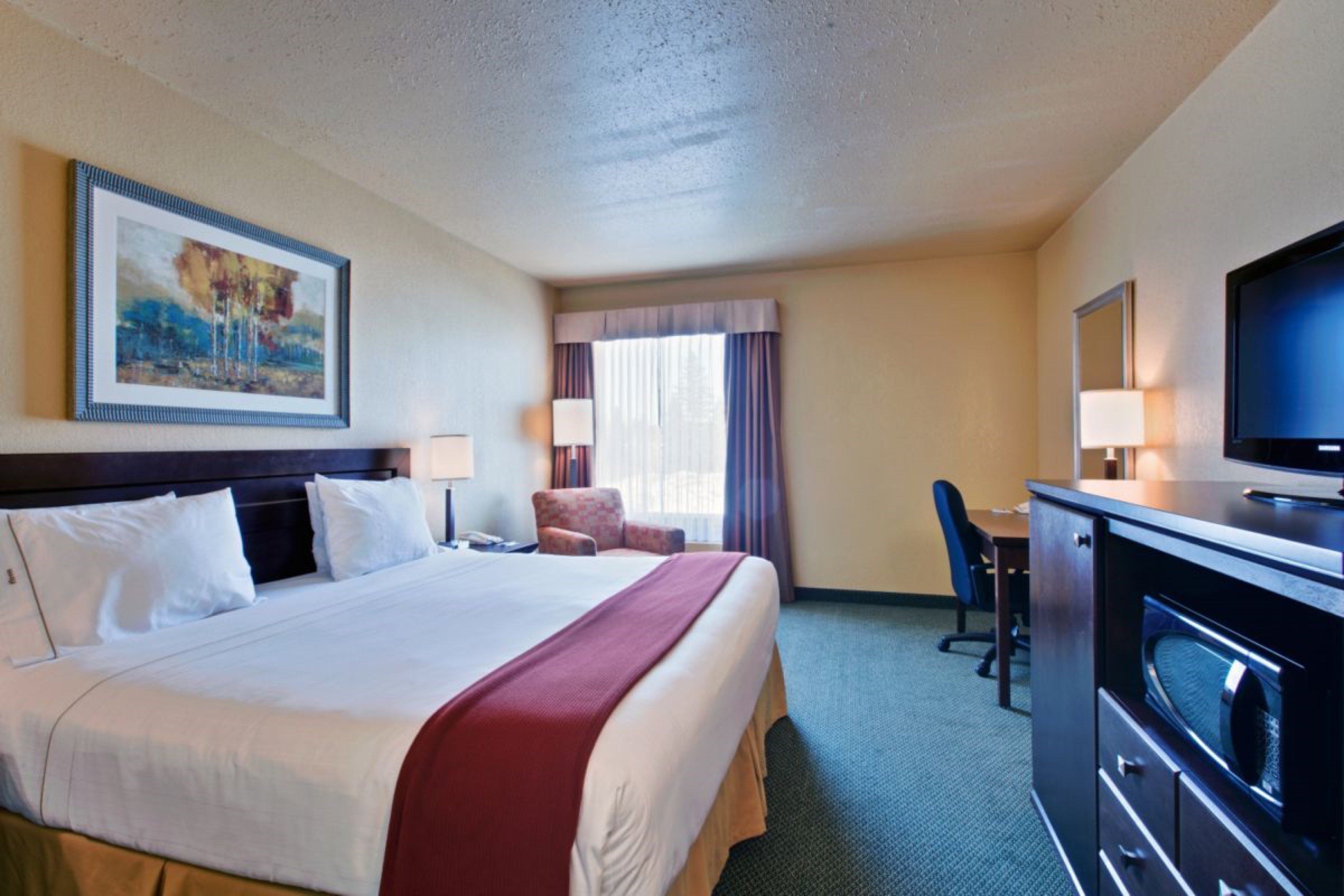 Holiday Inn Express Dryden 17/57