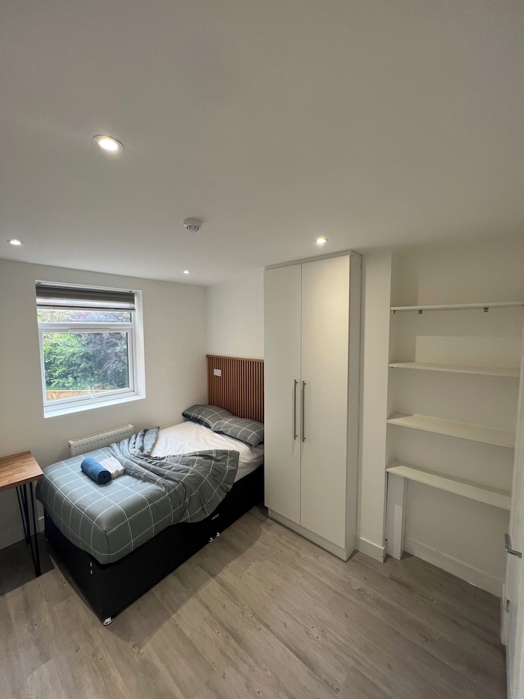 OYO Moorfields Villas 8/32