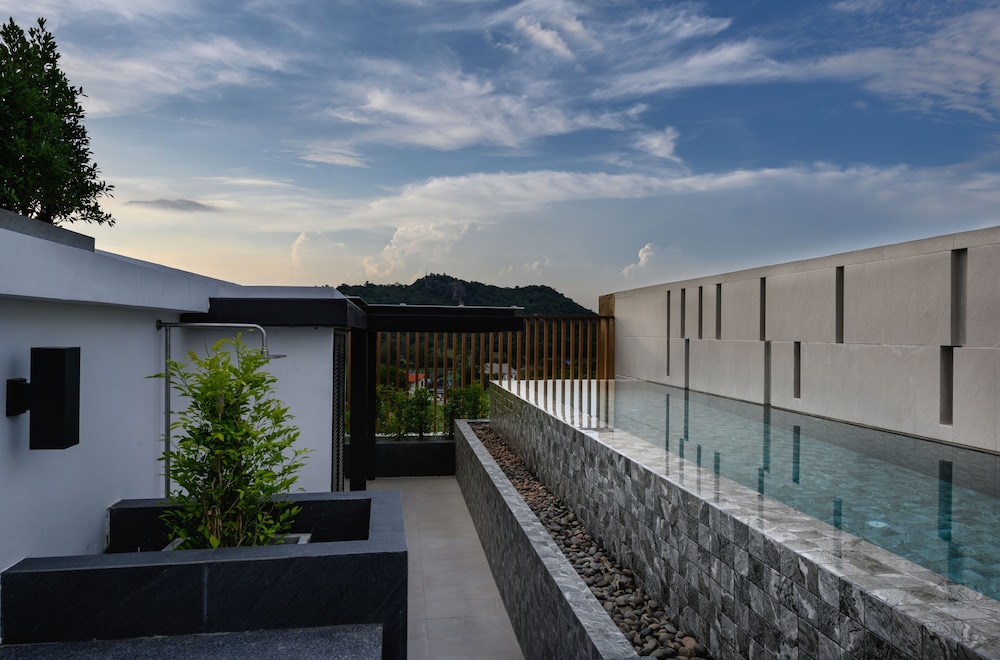 iSanook Hua Hin Resort and Suites (SHA Plus+) in HUA HIN - CHA-AM