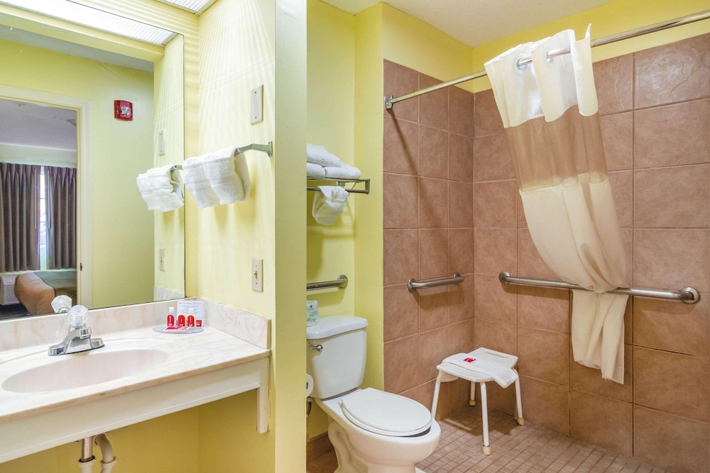 SureStay Hotel by Best Western Brunswick 16/24