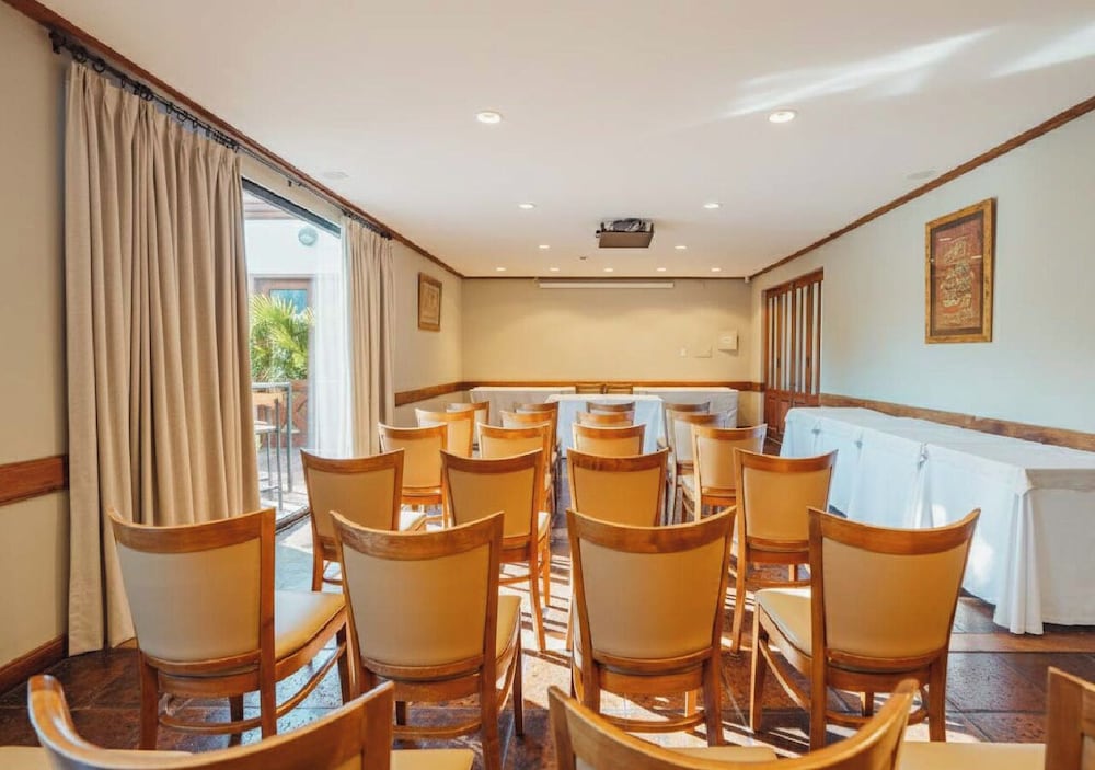Calafate Parque Hotel 63/66