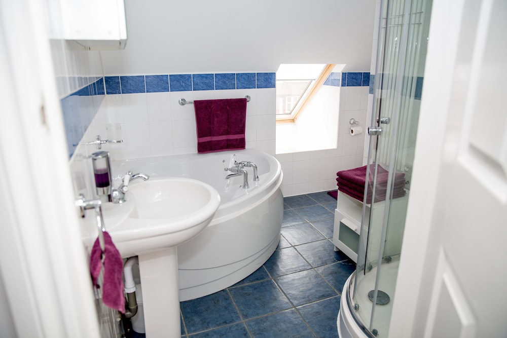 Room, Quadruple, Double and Twin Beds