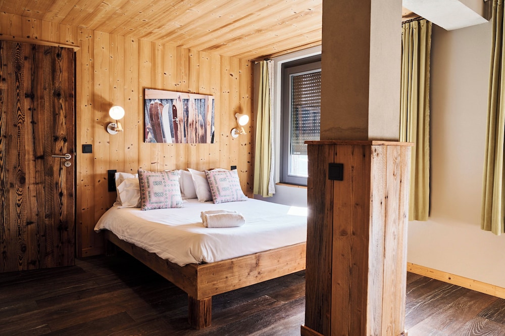 Family, Cabin, 1 Double and 2 Bunk Beds