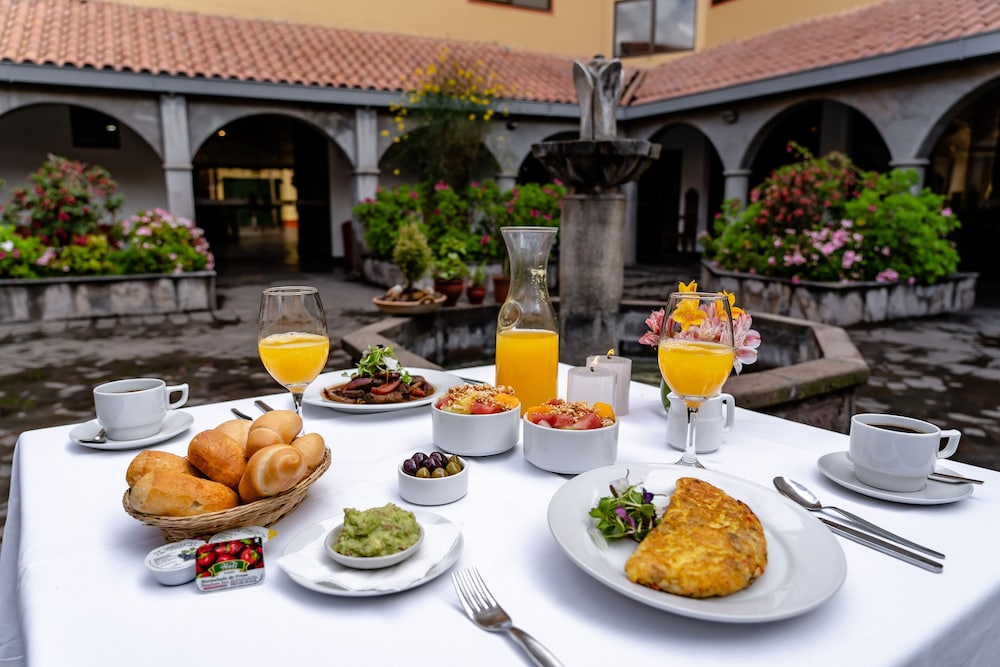Jose Antonio Cusco Hotel 36/50