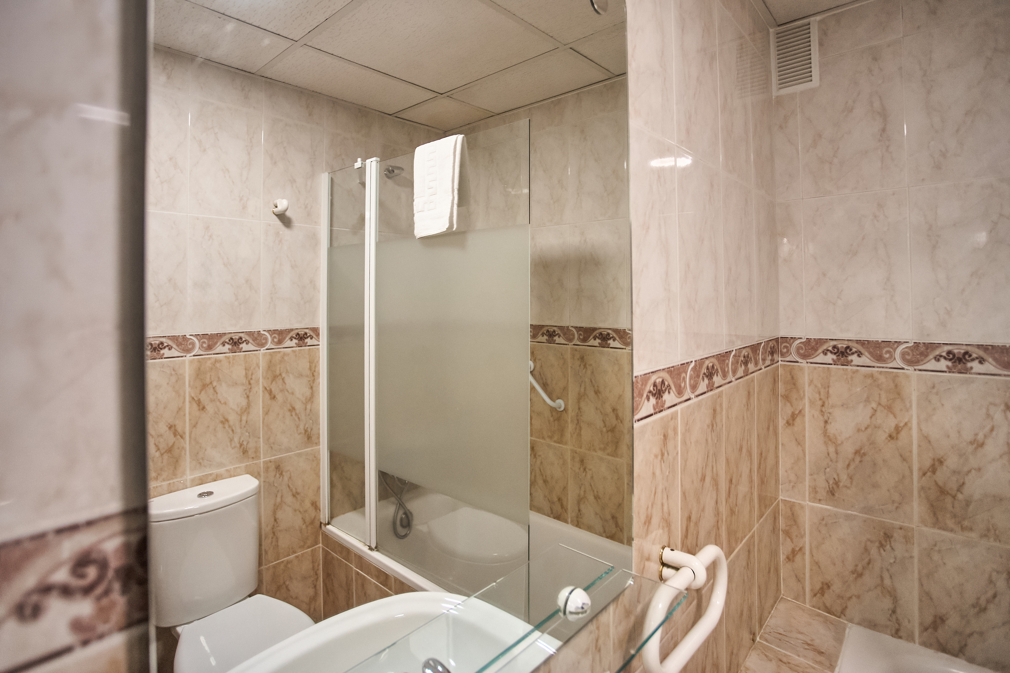 Resitur Apartamentos Turisticos En Seville 47/50