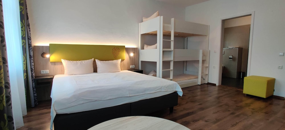 Hotel Goldene Traube 27/50