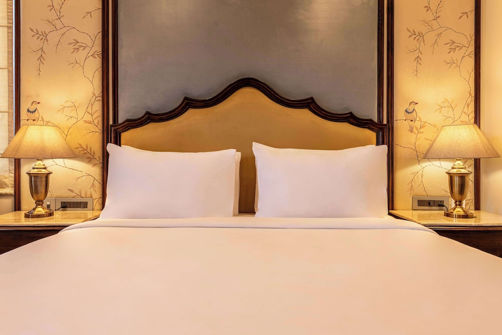 Glenview Resort Kasauli, a member of Radisson Individuals 17/50