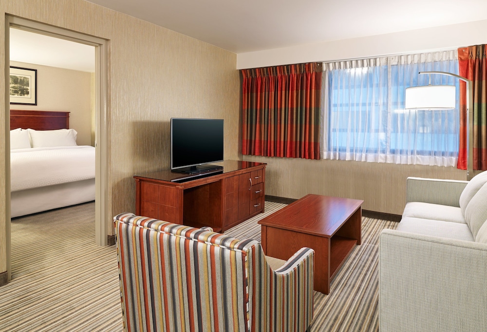 Four Points By Sheraton Bellingham Hotel And Conference Center 7/24