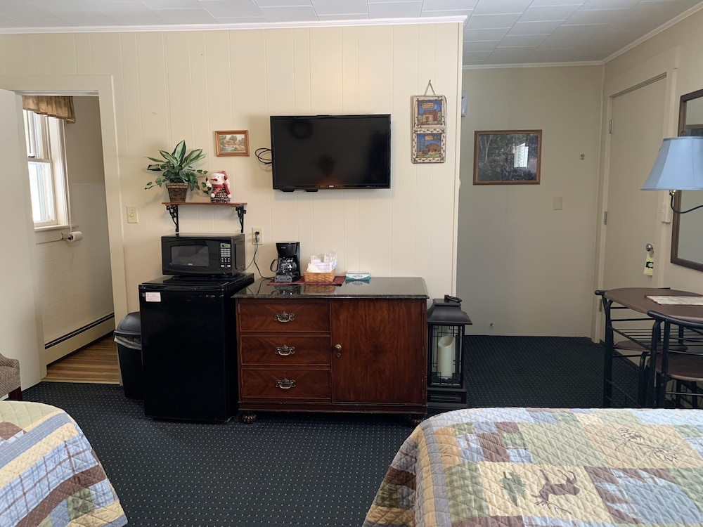Carroll Motel & Cottages 29/42