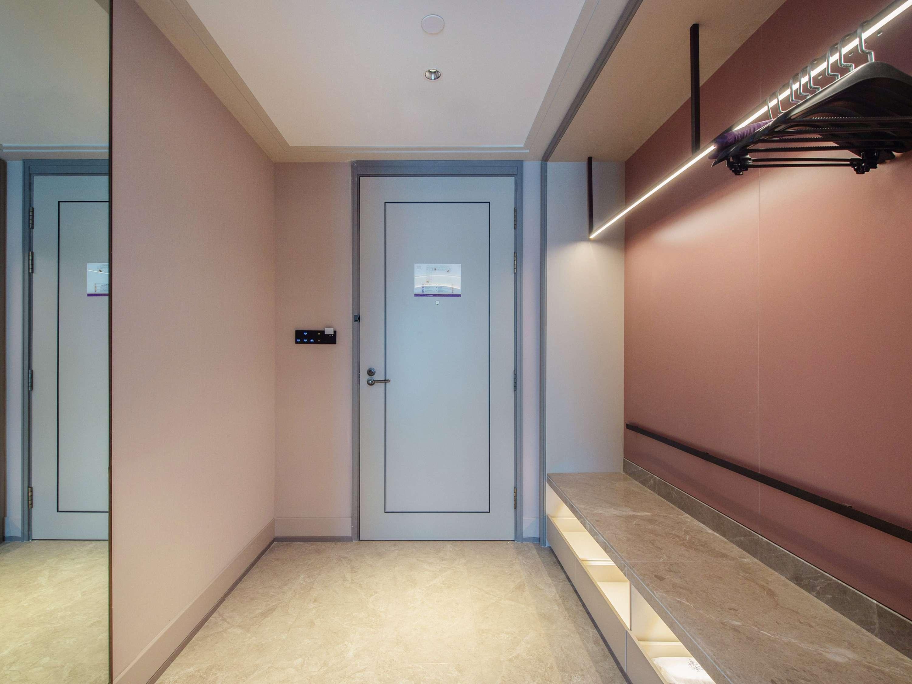 Mercure Hainan Sanya Bay 26/35