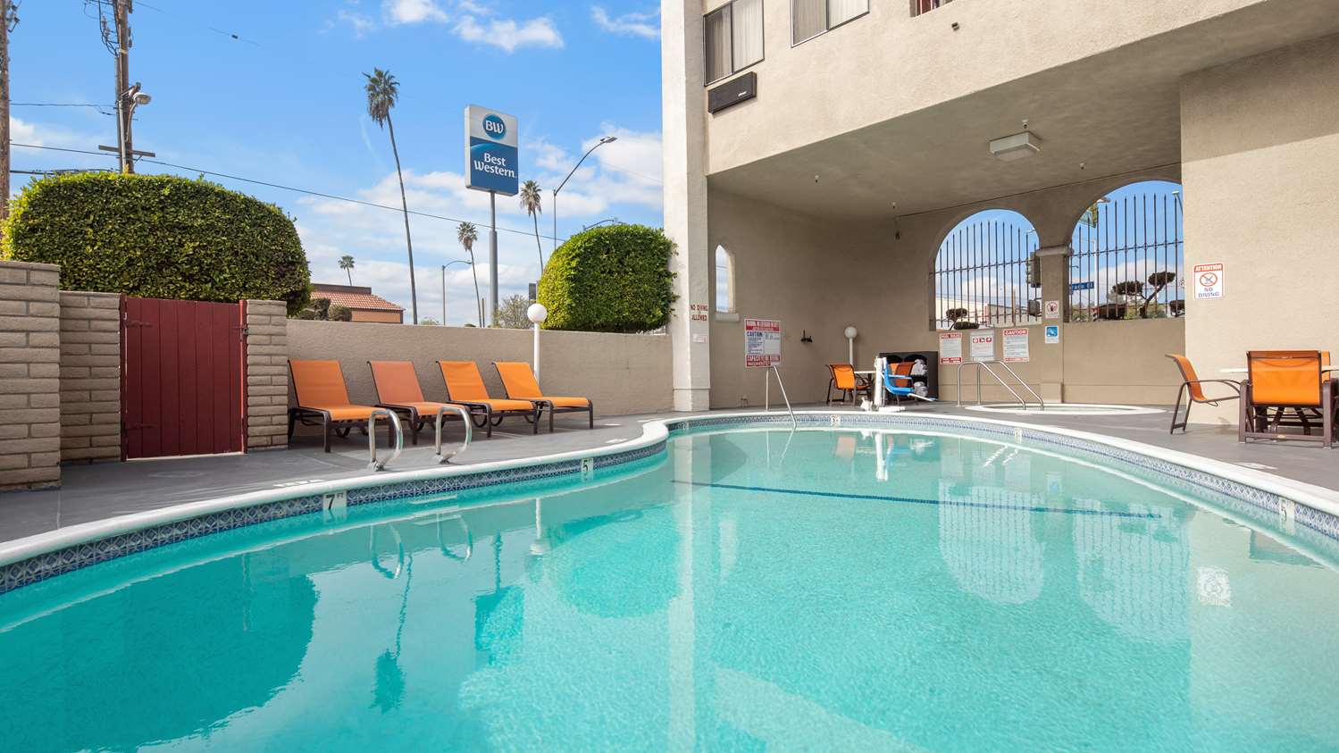 Best Western Pasadena Royale Inn & Suites 22/39