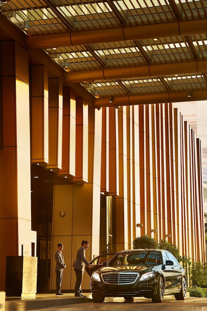 Hyatt Regency Manila City of Dreams 64/68
