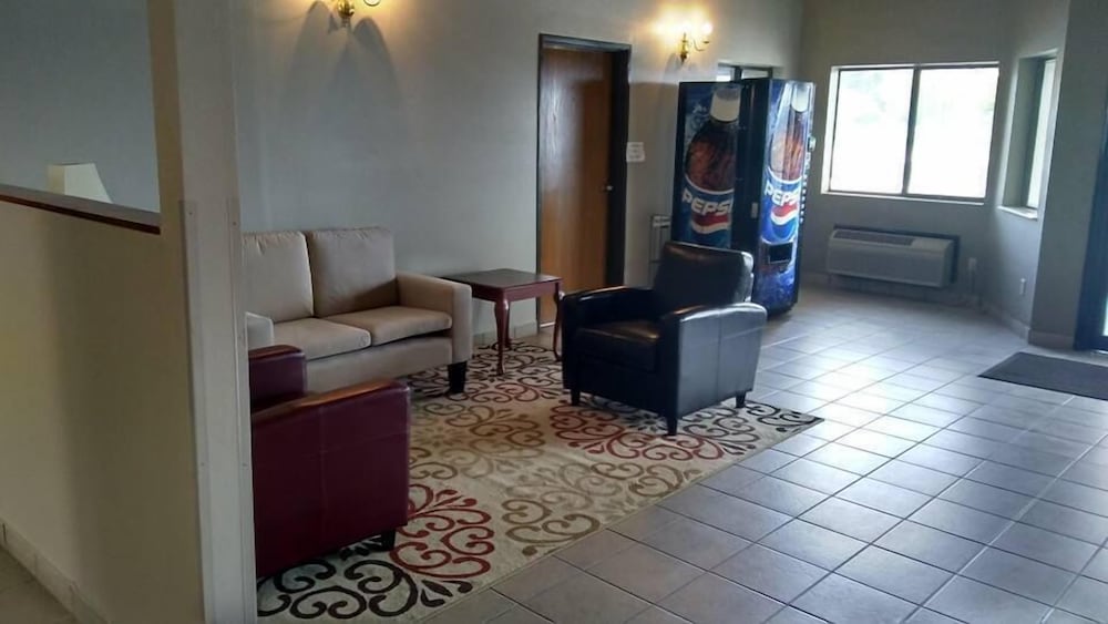 Rodeway Inn Red Oak IA 15/27