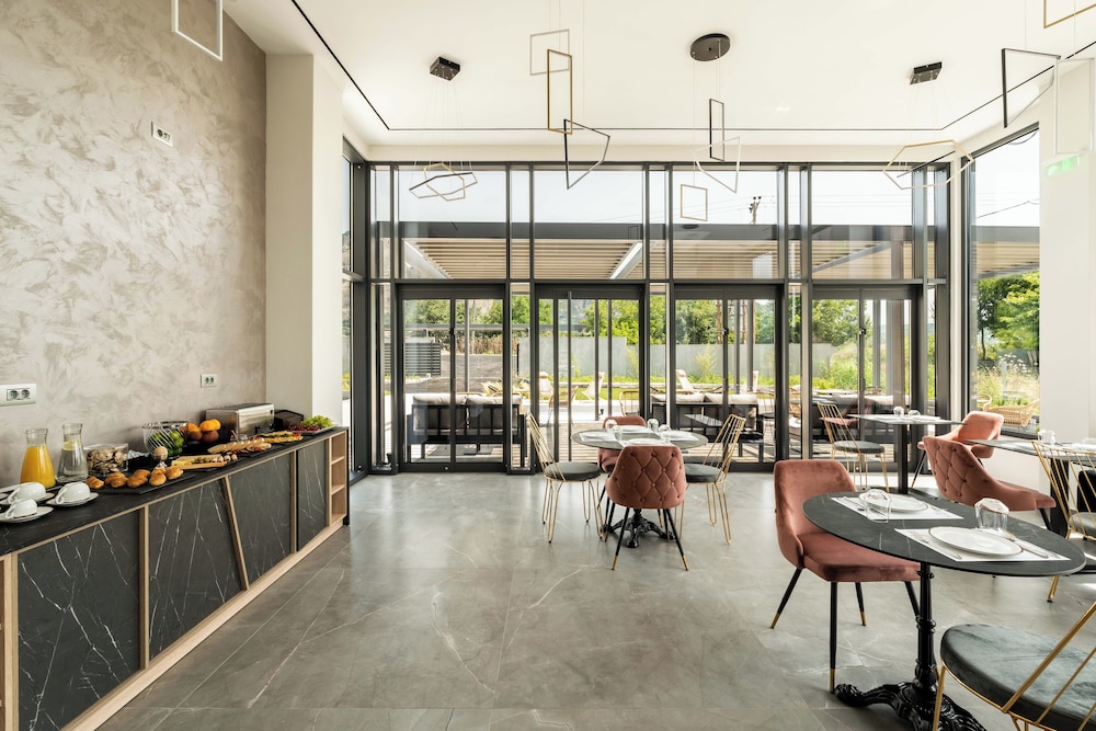 Mirabilis Boutique Hotel 39/60