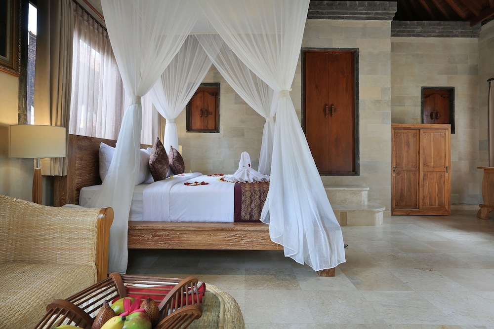 ROYAL, VILLA, KING BED, TERRACE, GARDEN AREA